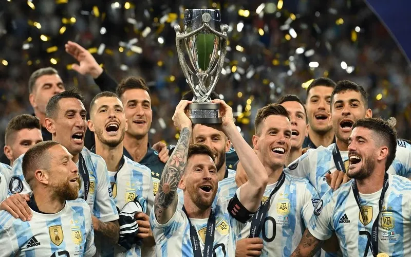 hlv lionel scaloni tieu su va su nghiep dua argentina len dinh cao