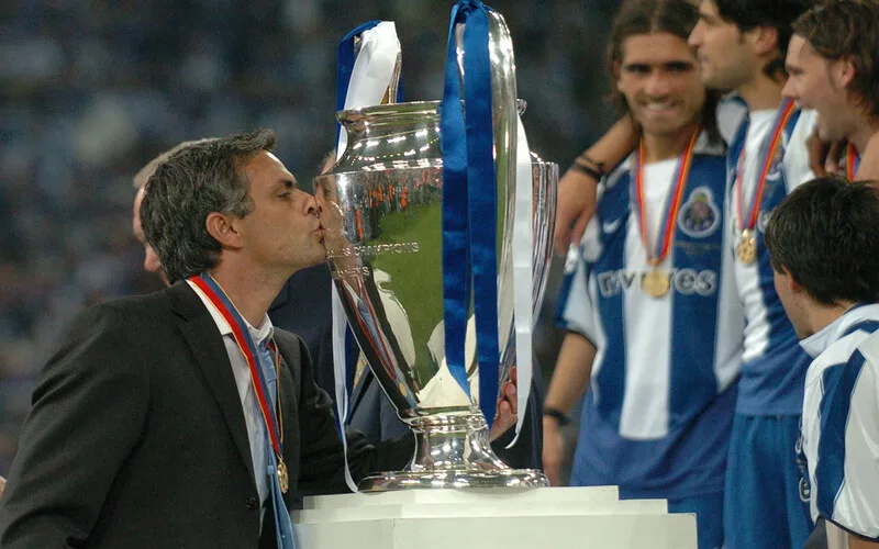 mourinho dang huan luyen doi nao cap nhat clb moi nhat